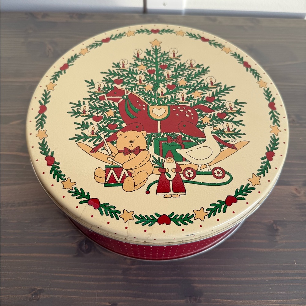 Vintage Christmas tin
